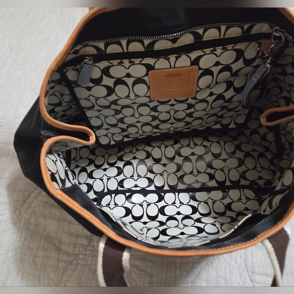 Coach Hampton Black and Brown Tote Bag - Picture 4 of 8